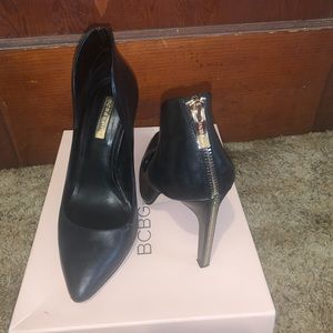 BCBG Black pump size 8.5